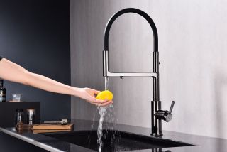 Смеситель для кухни Paulmark Tornado To213402-GB чёрный глянцевый