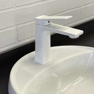 Смеситель для раковины Comforty белый FC071A-CKBT